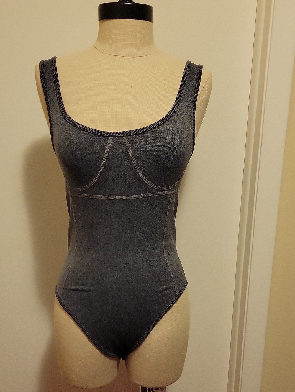NWT: Anewsta Women's Fashionable Square Neck Bodysuit